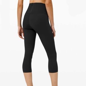 Lululemon Run with the Waves Crop 21”